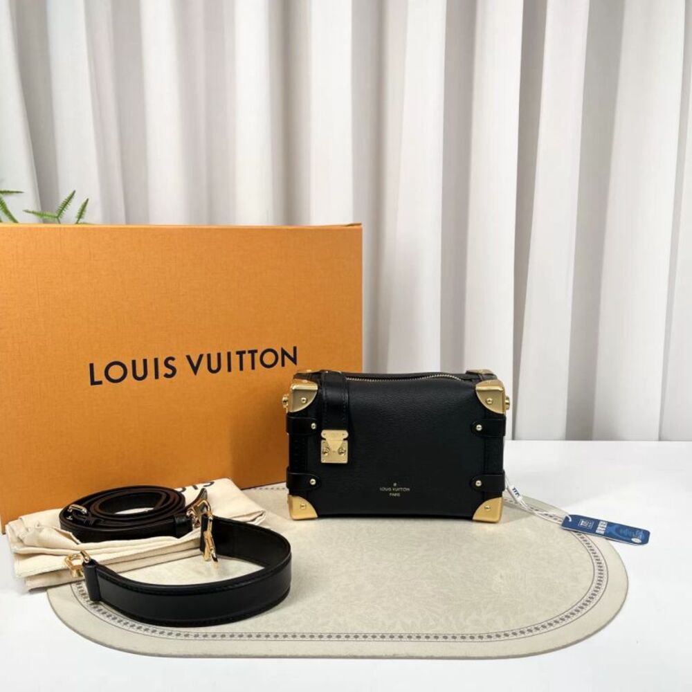 Louis Vuitton Women Pre-Loved Bag Brand New Condition